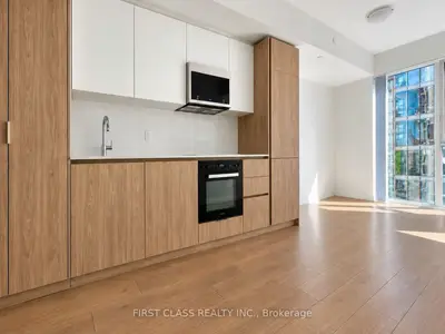 400 King Street W 2912, Toronto, On M5m 0x8