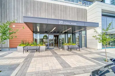 20 O'neill Road 337, Toronto, On M3c 0r2