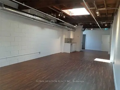 135 Tecumseth Street 9b2, Toronto, On M6j 2h2