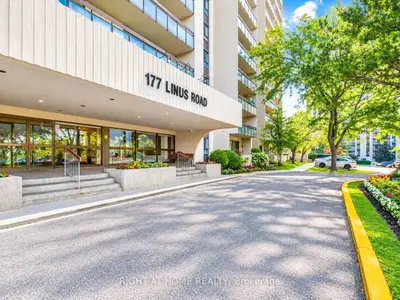 177 Linus Road 701, Toronto, On M2j 4s5