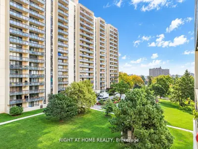 177 Linus Road 701, Toronto, On M2j 4s5