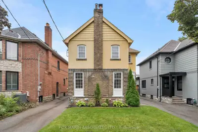 26 Claxton Boulevard, Toronto, On M6c 1l8