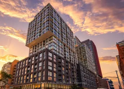 158 Front Street E 1917, Toronto, On M5a 0k9
