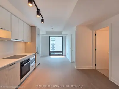 89 Montclair Avenue 1722, Toronto, On M5p 0a9
