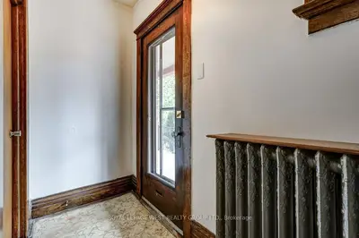 28 Concord Avenue, Toronto, On M6h 2p1