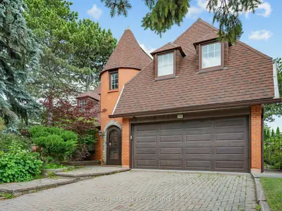 59 Chipstead Road, Toronto, On M3b 3e8