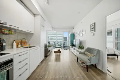 87 Peter Street 2510, Toronto, On M5v 2g4