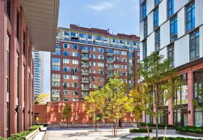 70 Mill Street 705, Toronto, On M5a 4r1