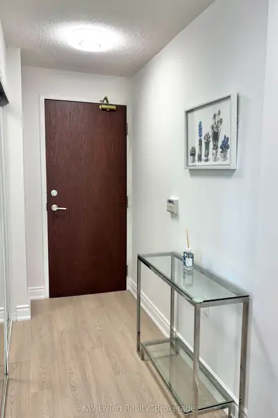 28 Olive Avenue 811, Toronto, On M2n 7e6