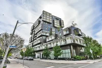 80 Vanauley Street 605, Toronto, On M5t 0c9