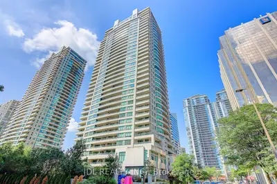23 Hollywood Avenue 1202, Toronto, On M2n 7l8