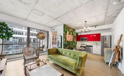 39 Brant Street 815, Toronto, On M5v 0m8