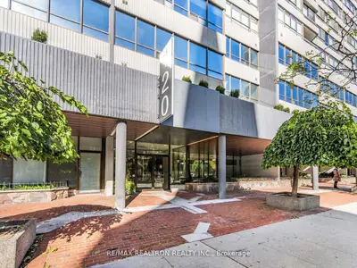 120 Carlton Street 404, Toronto, On M5a 4k2