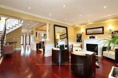 102 York Mills Road, Toronto, On M2l 1k2