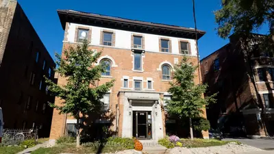 316 Lonsdale Road 2, Toronto, On M4v 1x4