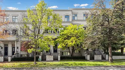 260 Russell Hill Road 11, Toronto, On M4v 2t2