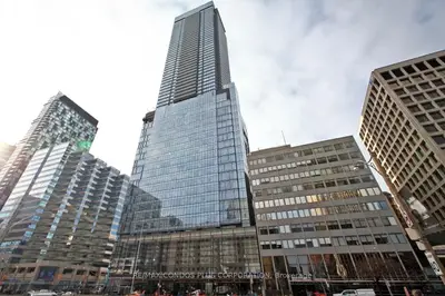 488 University Avenue 3811, Toronto, On M5g 0c1