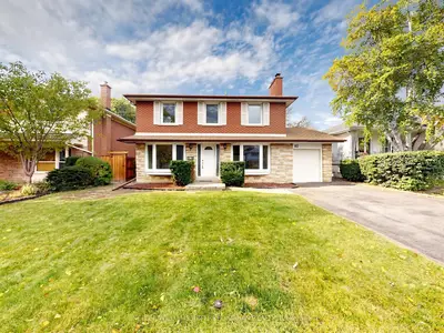 82 Crossbow Crescent, Toronto, On M2j 3m4