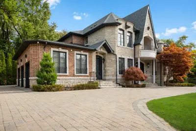 13 Legacy Court, Toronto, On M2l 2y7