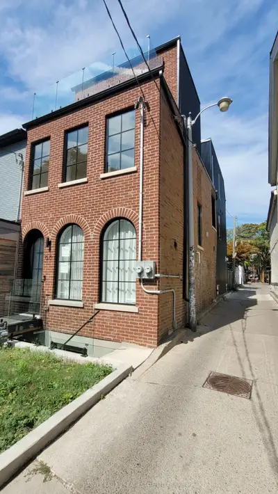 66 Argyle Street Lower, Toronto, On M6j 1n9