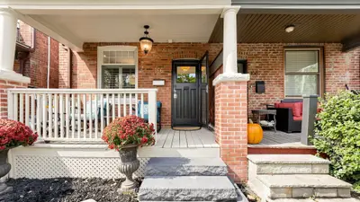 166 Rushton Road, Toronto, On M6g 3j1