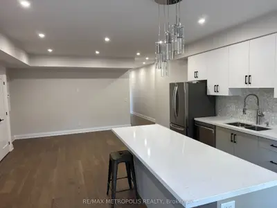 94 Saint Clarens Avenue, Toronto, On M6k 2s5