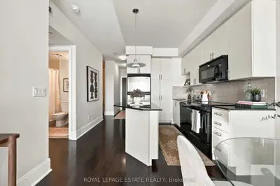 181 Wynford Drive 604, Toronto, On M3c 0c6