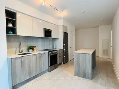 31 Tippett Road 645, Toronto, On M6h 0c8
