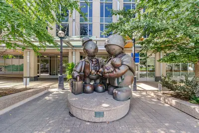 18 Yonge Street 1807, Toronto, On M5e 1z8