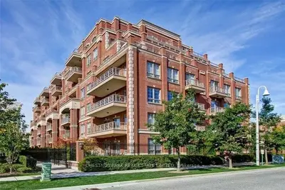 20 Burkebrook Place 79, Toronto, On M4g 0a1