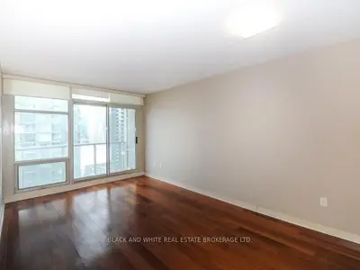 35 Mariner Terrace 1501, Toronto, On M5v 3v9