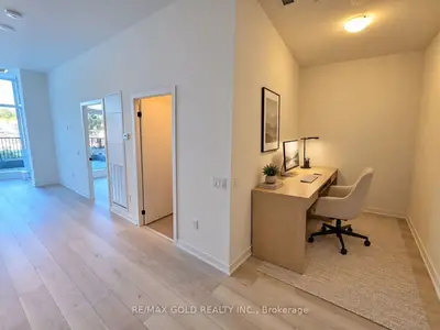 1 Kyle Lowry Road 103, Toronto, On M3c 0s6
