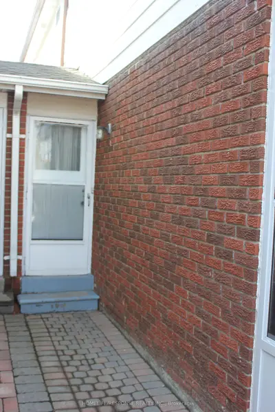 20 Nootka Crescent Lower, Toronto, On M2h 2x6