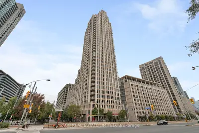 628 Fleet Street 904, Toronto, On M5v 1a8