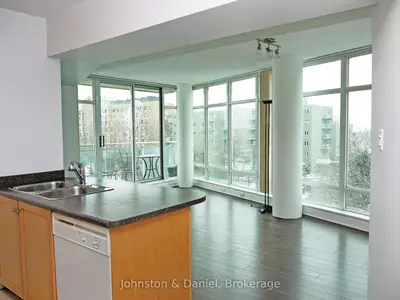 650 Queens Quay W 616, Toronto, On M5v 3n2