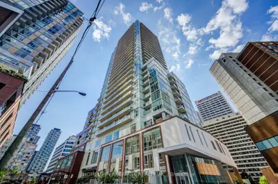 33 Helendale Avenue 601, Toronto, On M4r 0a4