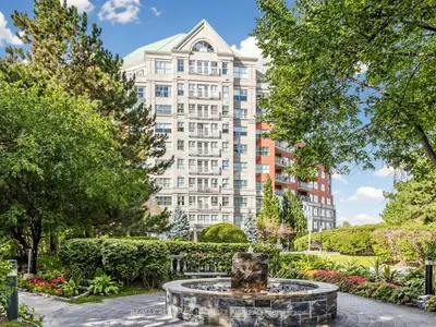 18 Concorde Place 411, Toronto, On M3c 3t9