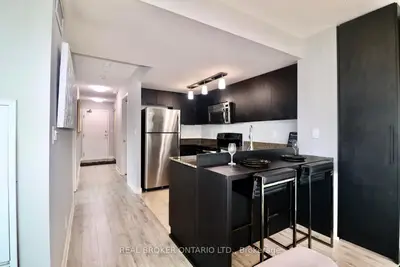 381 Front Street 1902, Toronto, On M5v 3r8