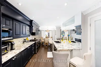 321 Mutual Street Main, Toronto, On M4y 1x6