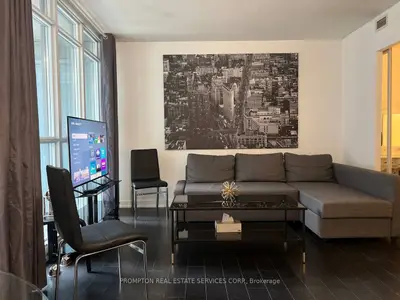 15 Iceboat Terrace 731, Toronto, On M5v 4a5