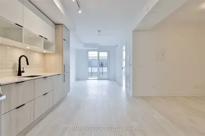 180 Mill Street S517, Toronto, On M5a 0v7