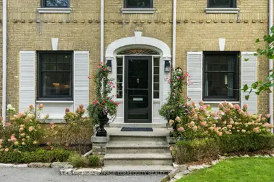 37 De Vere Gardens, Toronto, On M5m 3e6