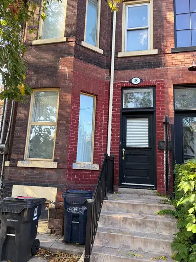 38 Rolyat Street Bsmt, Toronto, On M6j 1s6