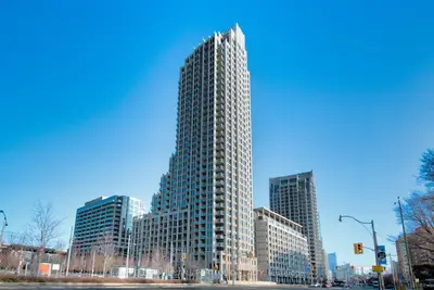 628 Fleet Street 727, Toronto, On M5v 1a8