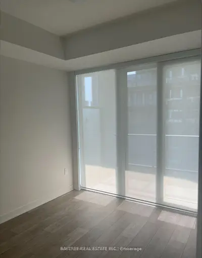 60 Princess Street 526 Se, Toronto, On M5a 2c7