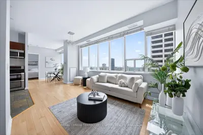 797 Don Mills Road 1501, Toronto, On M3c 1v1