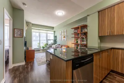 225 Sackville Street 507, Toronto, On M5a 0b9