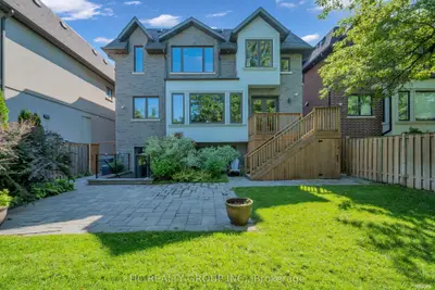 92 Glen Rush Boulevard, Toronto, On M5n 2v1