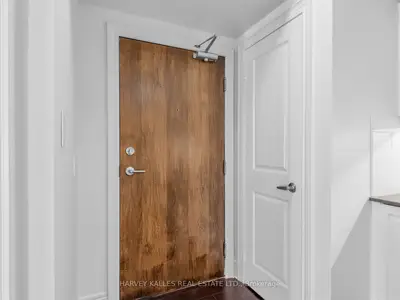 701 Sheppard Avenue 217, Toronto, On M3h 0b2