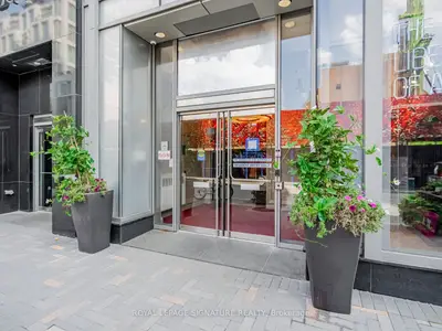 155 Yorkville Avenue 1110, Toronto, On M5r 1c4